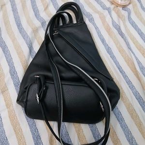 Anabella Sachi Classic Black Backpack