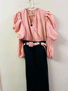 Chic Pink &amp; Black Dress🩷