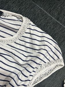 Combo-Chic Striped Tunic Top with Lace Detail