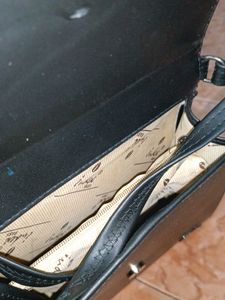 Black SlingBAG
