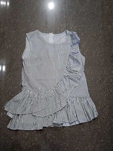 Black And White Strips Sleeveless Top For Women