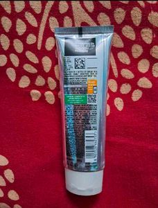 Garnier Vitamin C Serum Cleanser