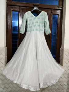Bhut Pyari Gher Wali Gown For Baby Dolls😘