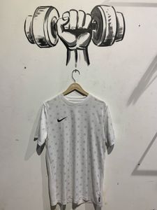 Nike T-Shirt