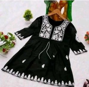 Elegant Black Embroidered Kurta