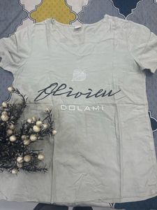 casual off white top
