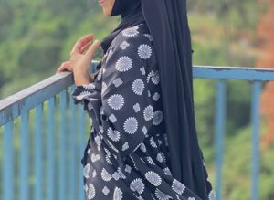 Elegant Black &amp; White Printed Tunic