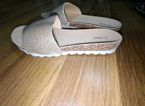 Sparkly MAX Slides