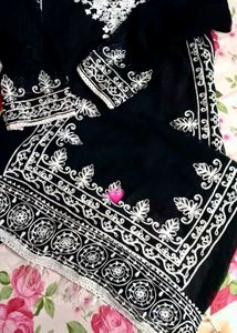 Black &amp; White Embroidery Suit 🖤