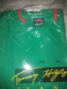 Green Tommy Hilfiger T-Shirt It's 🤩 Evergreen 🤩