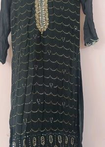 Elegant Black suit with digital print dupatta ,🤌