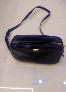 The Victoria Top Zip Crossbody Navy