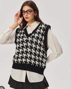 🌸 Savana  Knit Vest 🌸