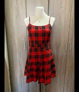 H&M 🎁Buy 2 Get 1 Free🎁Size S/ Red Plaid Dress