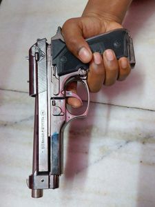 20X15 Real Look Alike Big Gun Toy (Showoff)