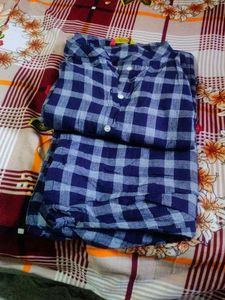 Women Navy Blue &amp; Off White Printed Kurta Trouser