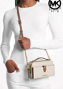 Micheal kors slingbags