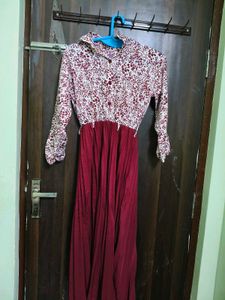 New Modern Floral Print &amp; Pleated Skirt Dress
