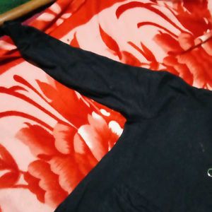 Stylish Black Pullover Sweatshirt