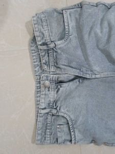 Light Wash Jeans
