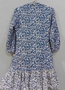 🌩✨️Blue &amp; White Floral Ruffle Dress💙