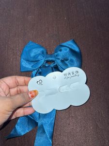 🎀Teal/Blue Satin  Sparklyy Hair Bow🎀