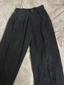Bewakoof Women’s Black Casual Pants – XS/Small –