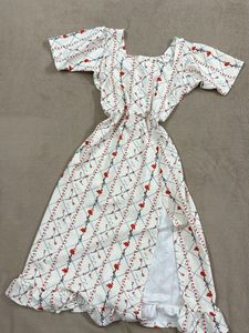 Classic Off White Dress With A Slit