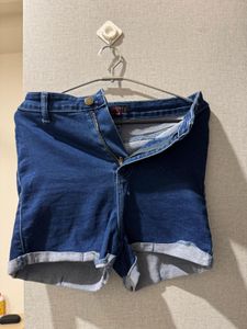 Blue Ginger Shorts Unused Waist 28