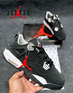 Jordan Retro 4 Black and White