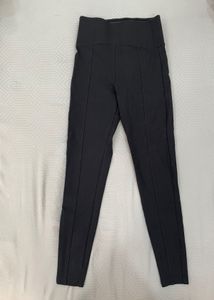 Forget outfit dilemmas!Black Legging!