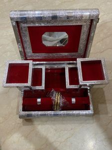 Vintage Maharani Shringar (Jewellery) Box