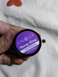 Anour Yummy Berry Lip Scrub