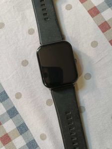 Ambrane Wise Glaze Smartwatch Amoled