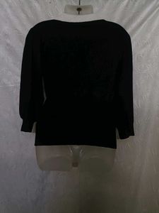 Zara Sweater with White Collar 🖤