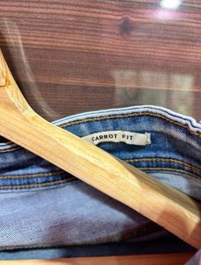 Max Carrot Fit Jeans
