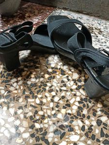 Assorted Women&#39;s Flip Flops