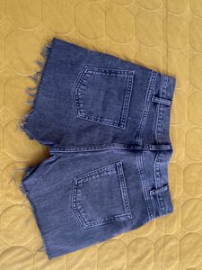 Zara Denim Shorts waist 28