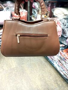 😍Stylish and Premium Quality Handbag 👜