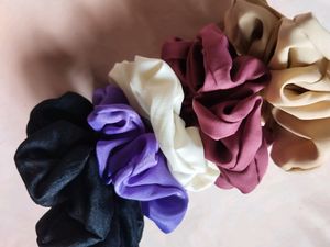 Scrunchies 🤍
