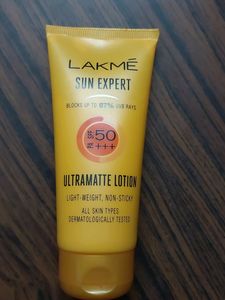 Newly Purchased Sunscreen, Never Used, 100ml, Contains Zinc Oxide, Non- Sticky