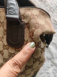 Gucci Look Handheld Bag