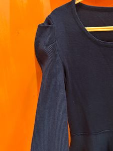 black full Sleeves long top