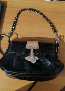 Chic Chain Patent Leather Crossbody Bag