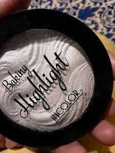 highlighter  name INCOLOR 3 FLYD SHIMMER baking highlighter