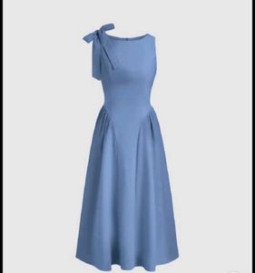 Chic Blue Midi Dress