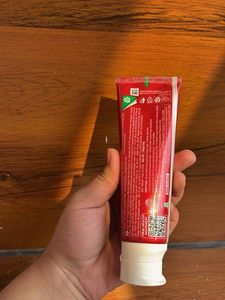 Colgate Visible White Toothpaste