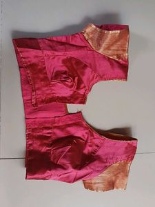 Women Saree n Blouse