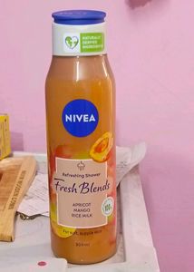 Nivea Fresh Blends Shower Gel