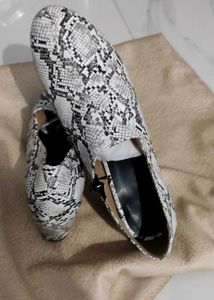 Trendy Snake Print Block Heels